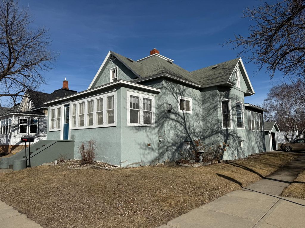 Photo of 719 2nd Avenue NE, Staples, MN 56479 (MLS # 7080109)