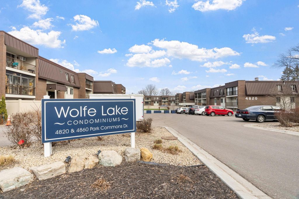 Photo of 4820 Park Commons Drive #21, Saint Louis Park, MN 55416 (MLS # 7029022)