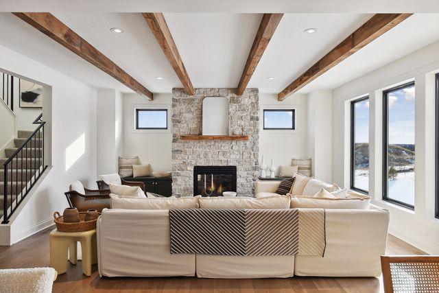 9575 Eagle Ridge Road