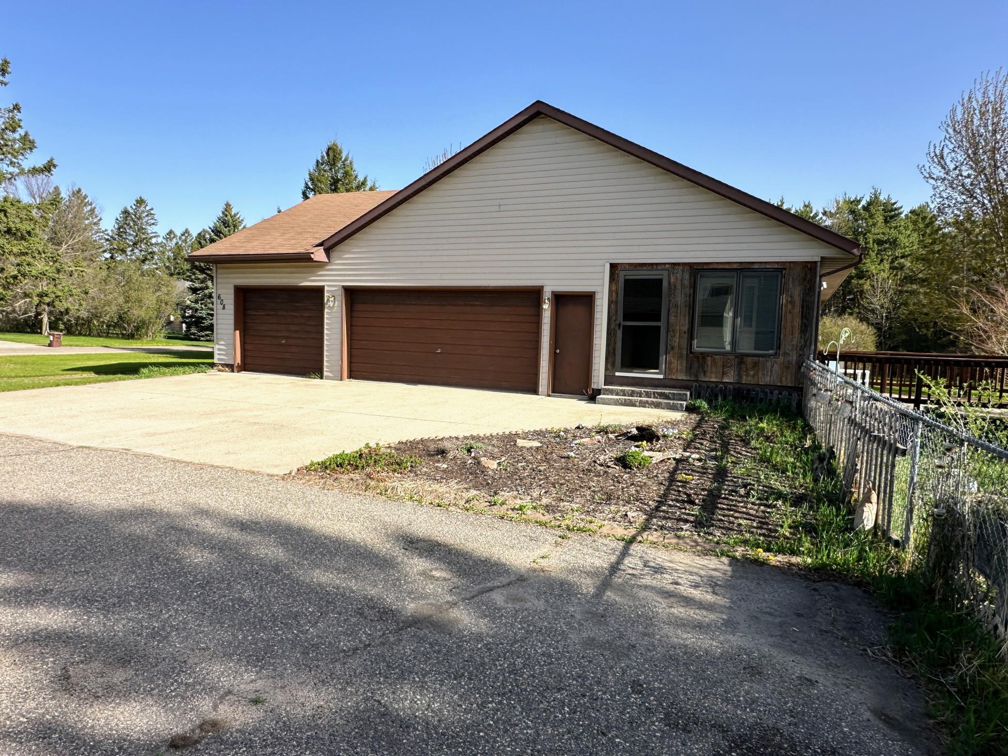 608 Pinetree Drive