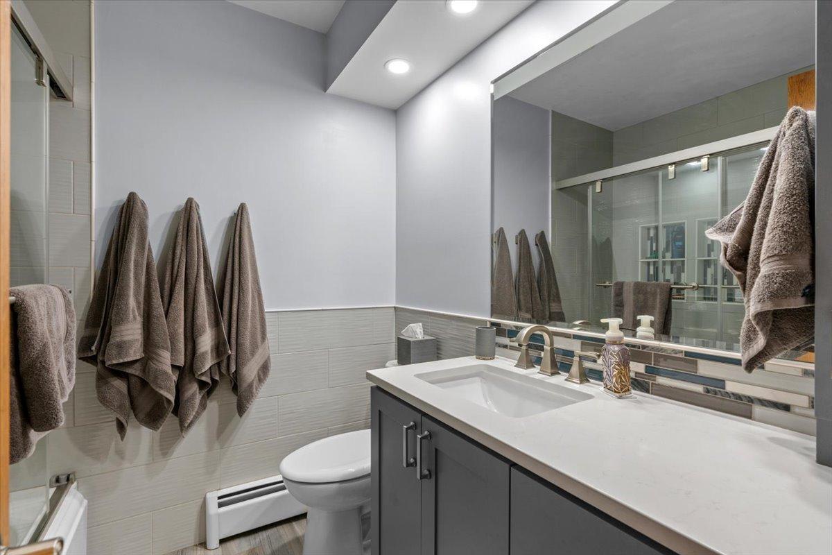 6972 Hickory Drive NE