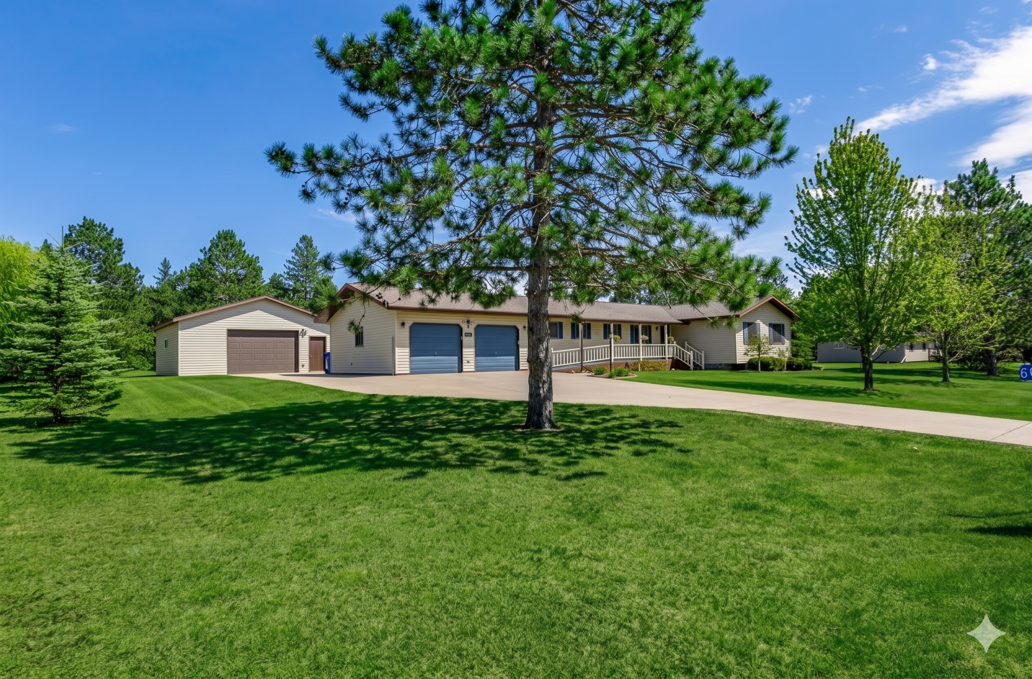 6834 Dickinson Drive NW