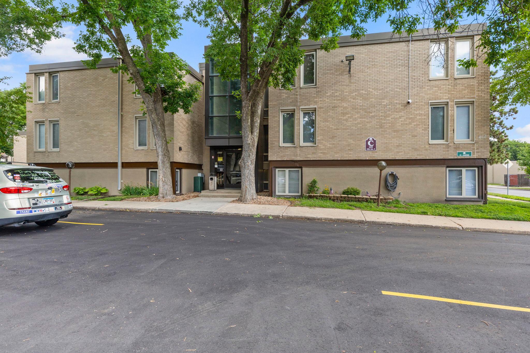 4030 15th Avenue S 10C