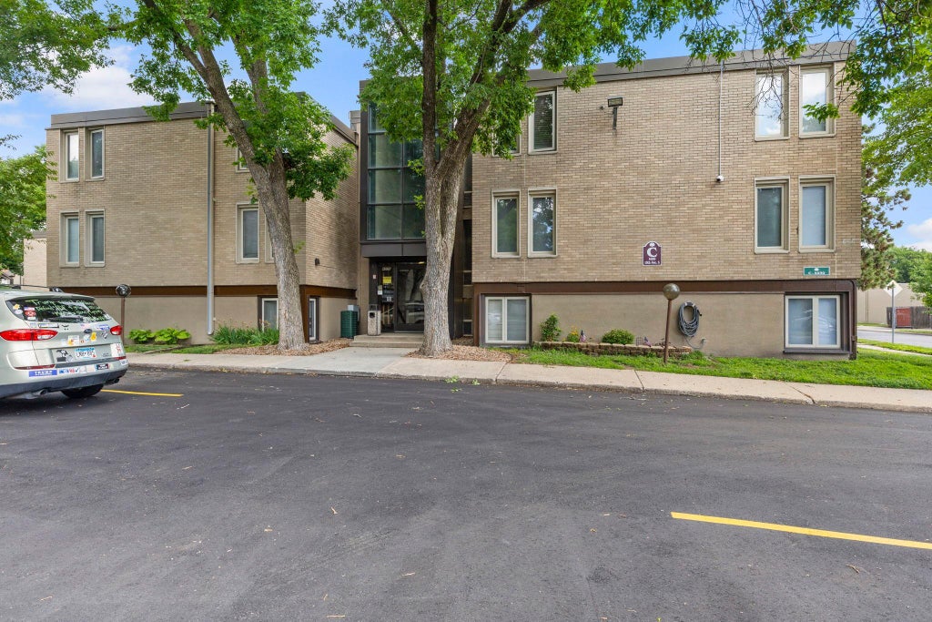 Photo of 4030 15th Avenue S #10C, Minneapolis, MN 55407 (MLS # 7096787)
