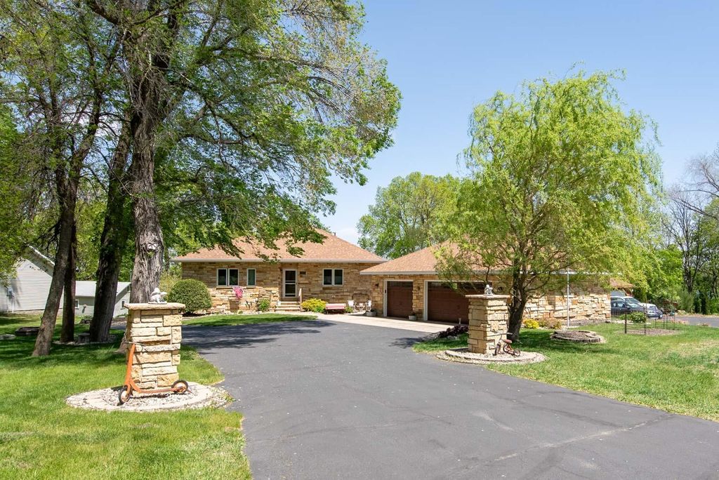 Photo of 1524 Squirrels Nest Road, Kasota, MN 56050 (MLS # 7074476)
