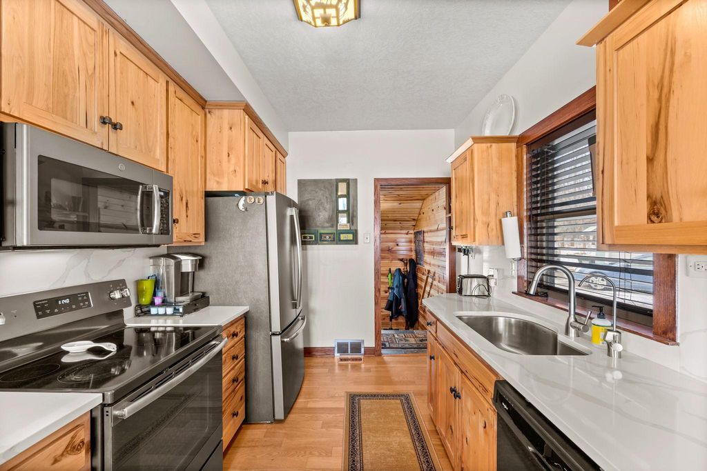 Photo of 24775 608th Avenue, Litchfield, MN 55355 (MLS # 7020233)