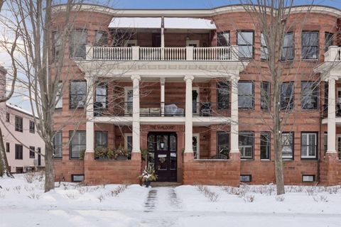 672 Summit Avenue 102 Saint Paul MN 55105