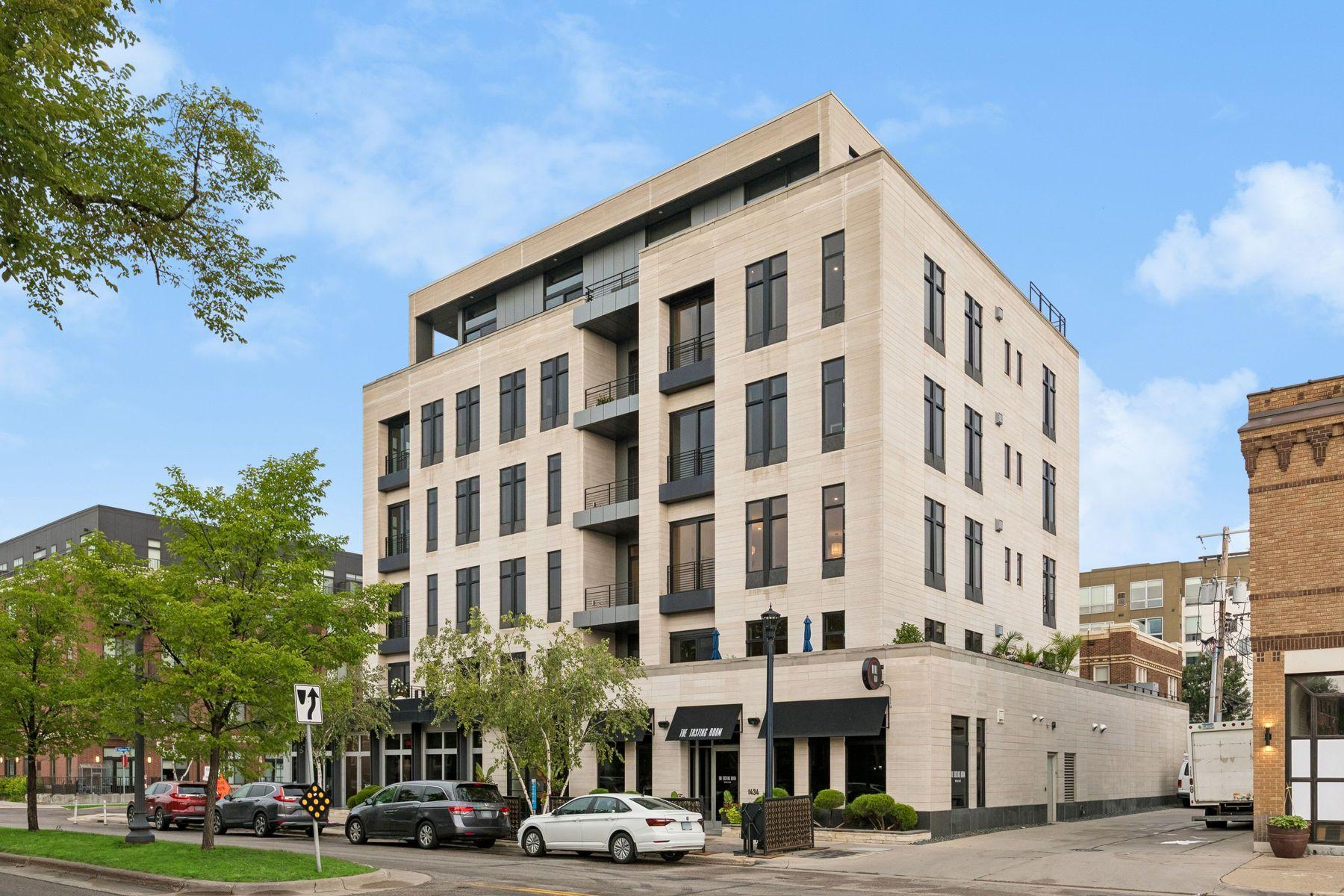 3041 Holmes Avenue S 302