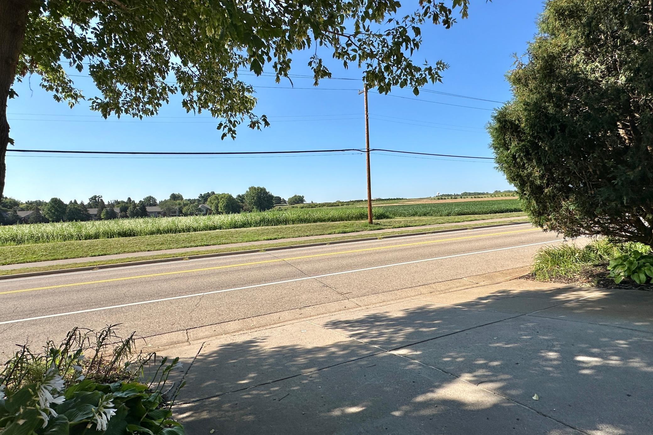 14 Mid Oaks Road
