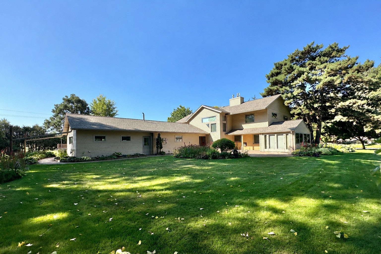 14 Mid Oaks Road