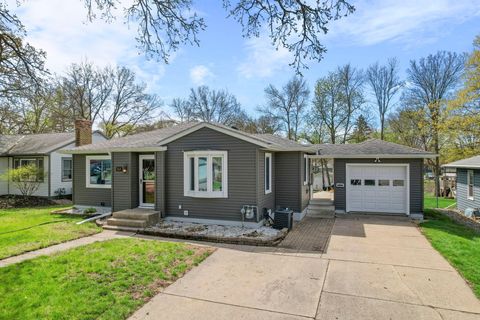 Photo of 564 Madson Avenue SW, Hutchinson, MN 55350 (MLS # 7056900)