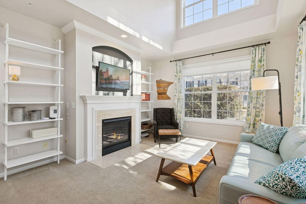 Photo of 885 Braunworth Court, Chaska, MN 55318 (MLS # 7022559)