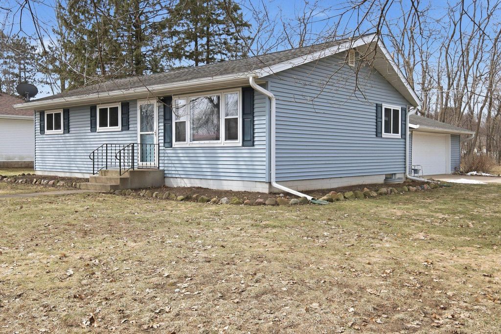 Photo of 117 16th Street NE, Menomonie, WI 54751 (MLS # 7038090)
