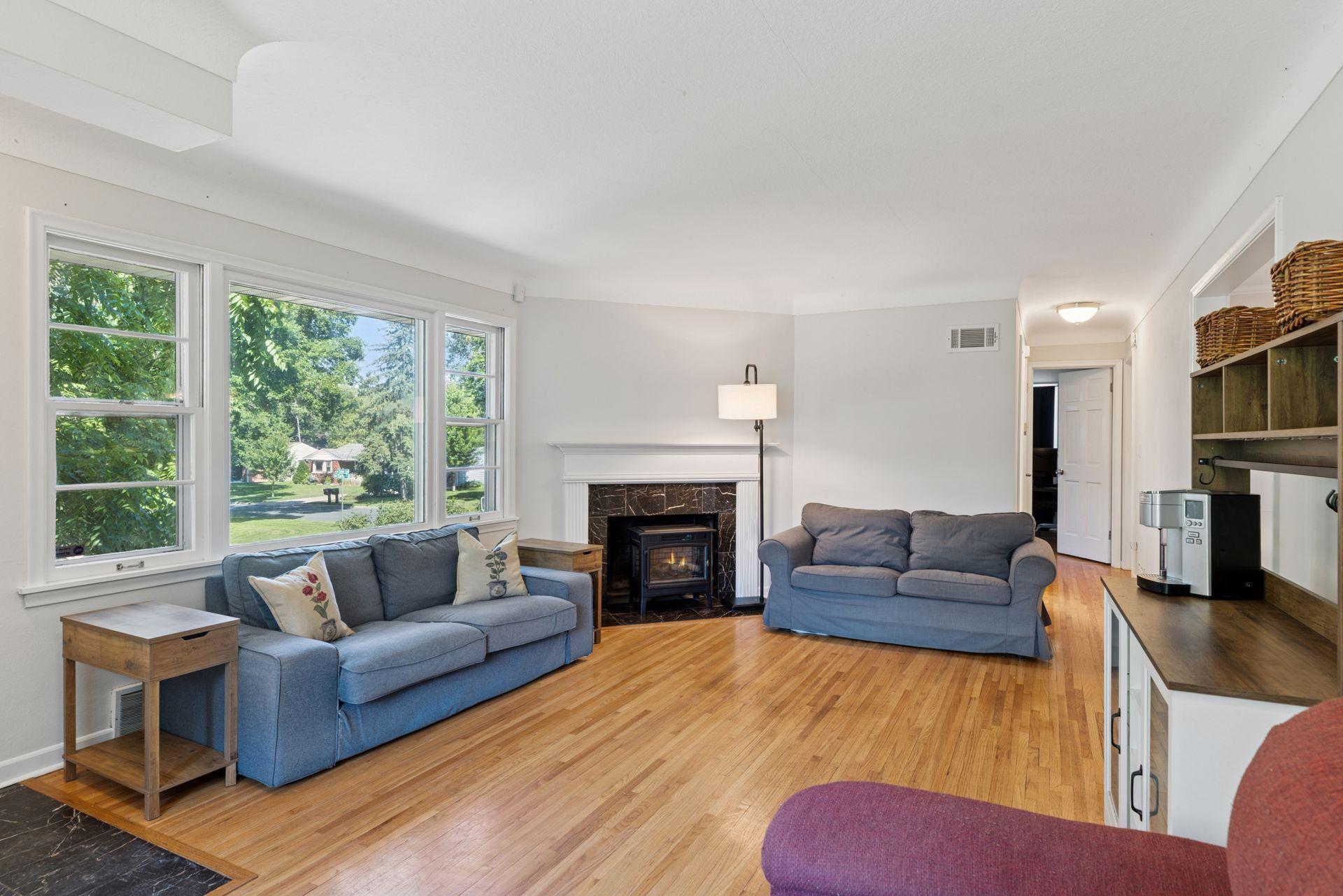 1102 Carlton Drive