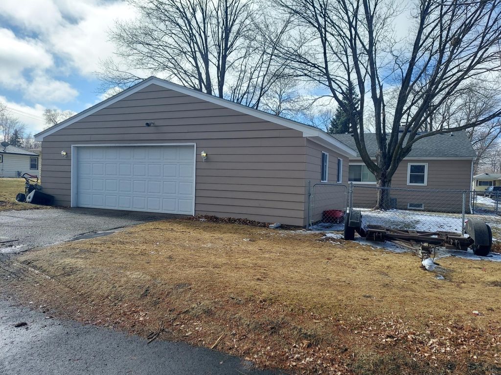 Photo of 842 28th Avenue N, Saint Cloud, MN 56303 (MLS # 7032631)