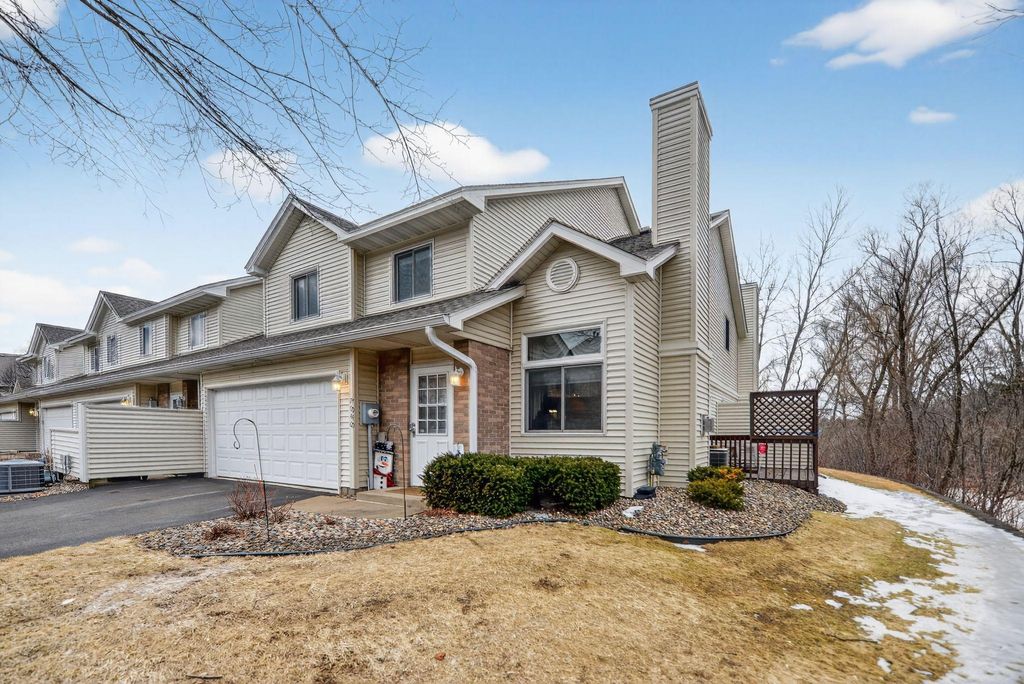 Photo of 7040 49th Street N, Oakdale, MN 55128 (MLS # 7026813)