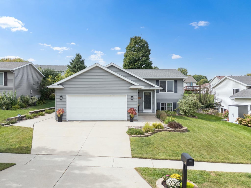 Photo of 4478 Manor Drive NW, Rochester, MN 55901 (MLS # 7144000)