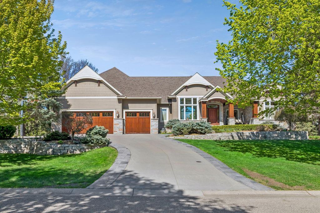 Photo of 9251 Wedgewood Point, Woodbury, MN 55125 (MLS # 7068574)