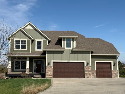 Photo of 15315 Elm Court, Faribault, MN 55021 (MLS # 7011443)