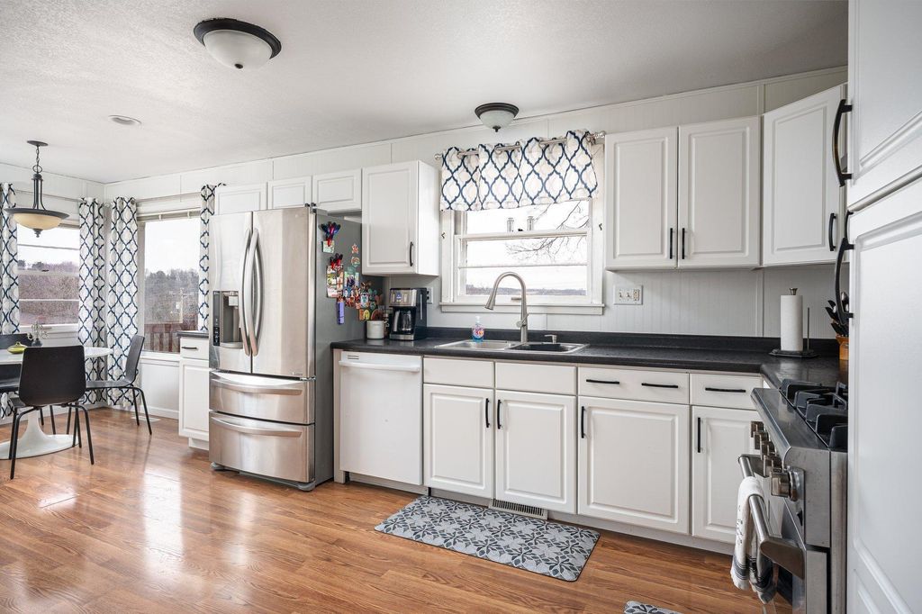 Photo of 202 Ridgeview Lane S, Lanesboro, MN 55949 (MLS # 7038405)