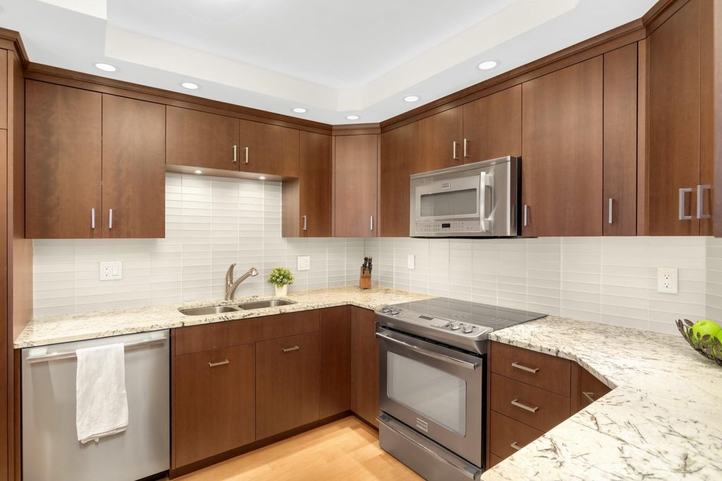 Photo of 110 Bank Street SE #L1203, Minneapolis, MN 55414 (MLS # 7049549)