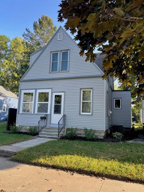 Photo of 725 2nd Street NW, Faribault, MN 55021 (MLS # 6798734)