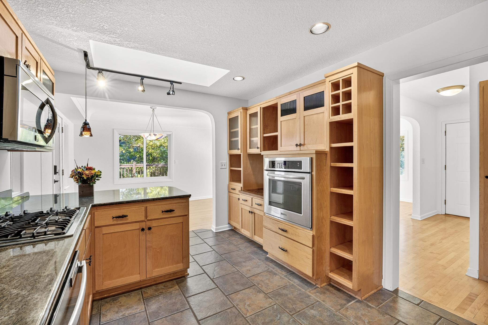 4930 Winsdale Street N