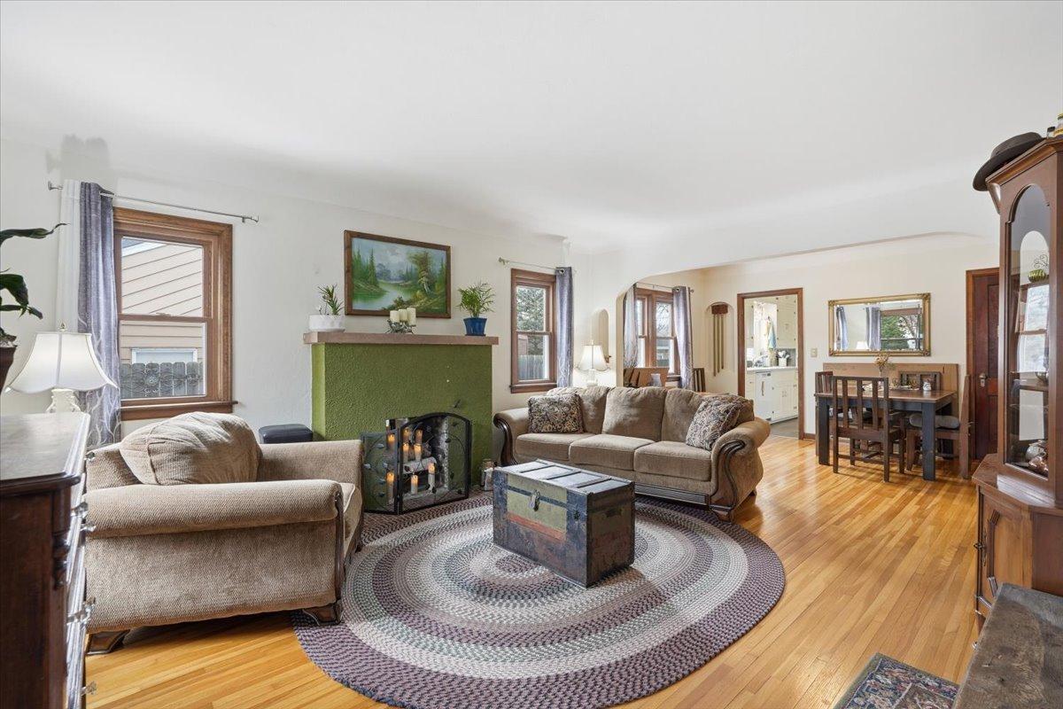 3029 Fairview Avenue N