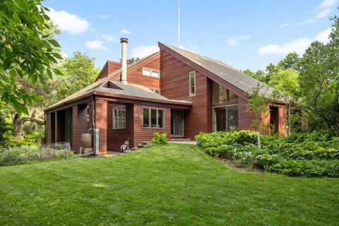 1955 Hythe Street Roseville MN 55113