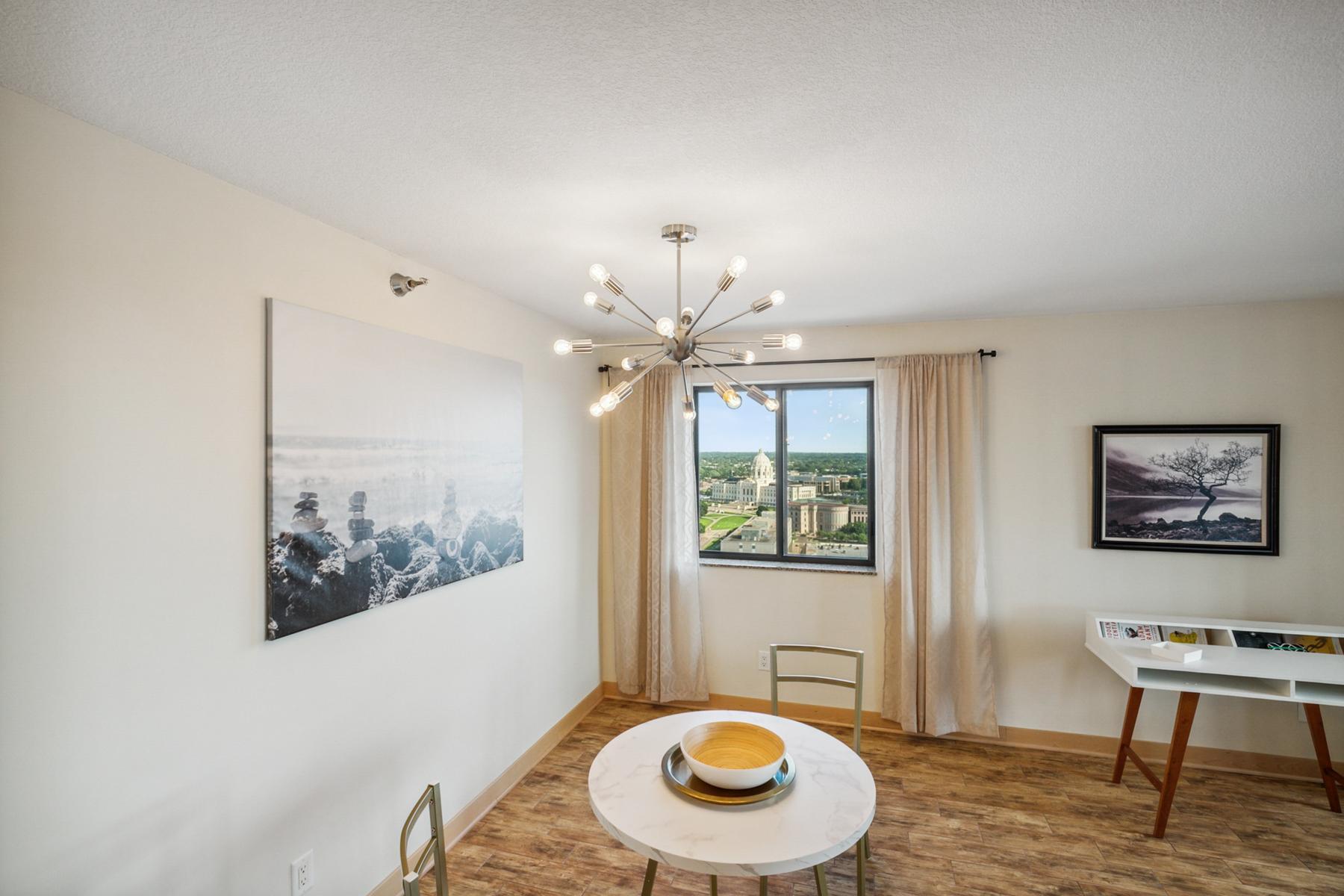 78 10th Street E 3309