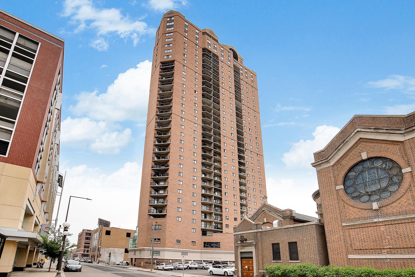 78 10th Street E 3309
