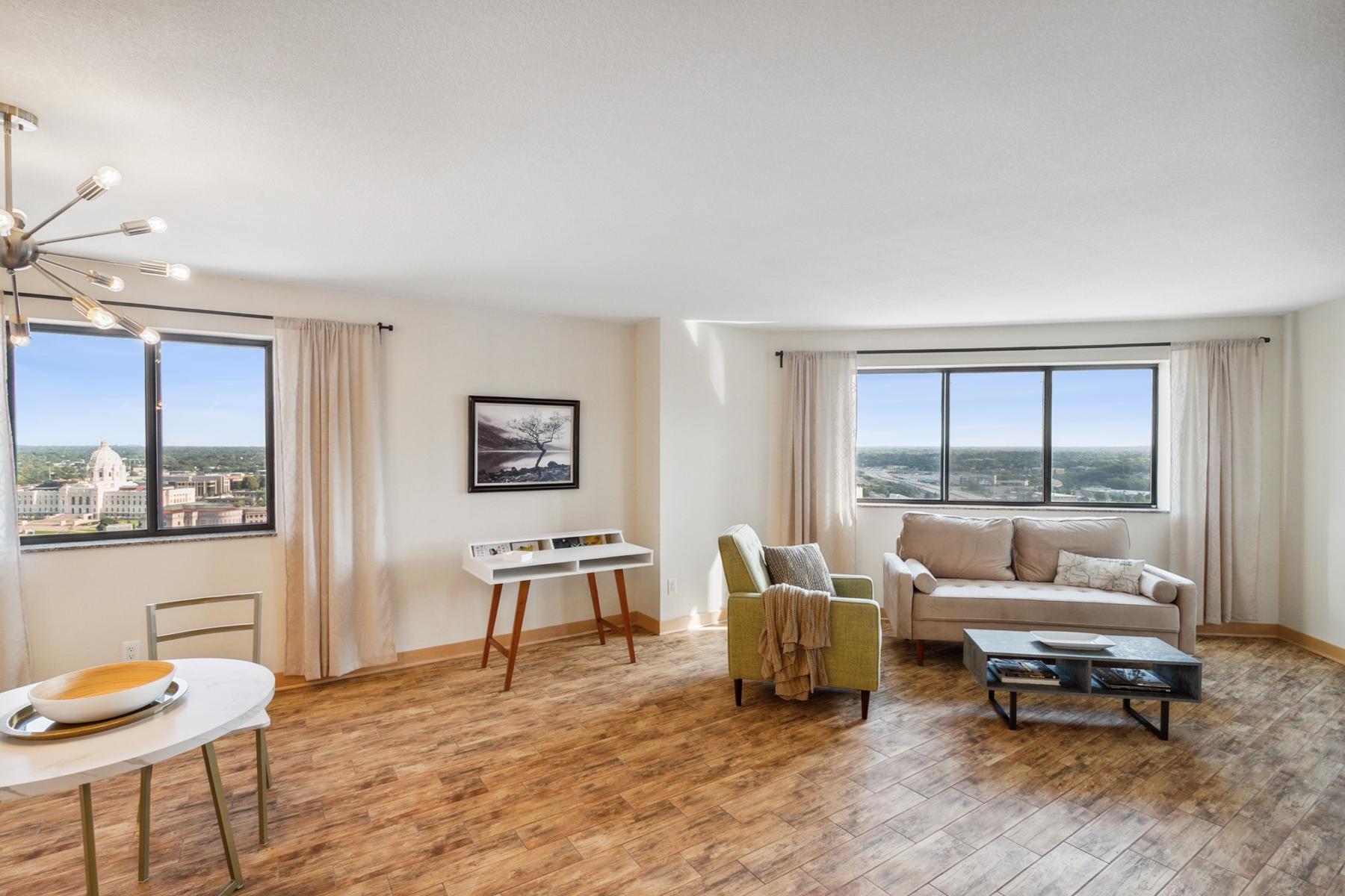 78 10th Street E 3309