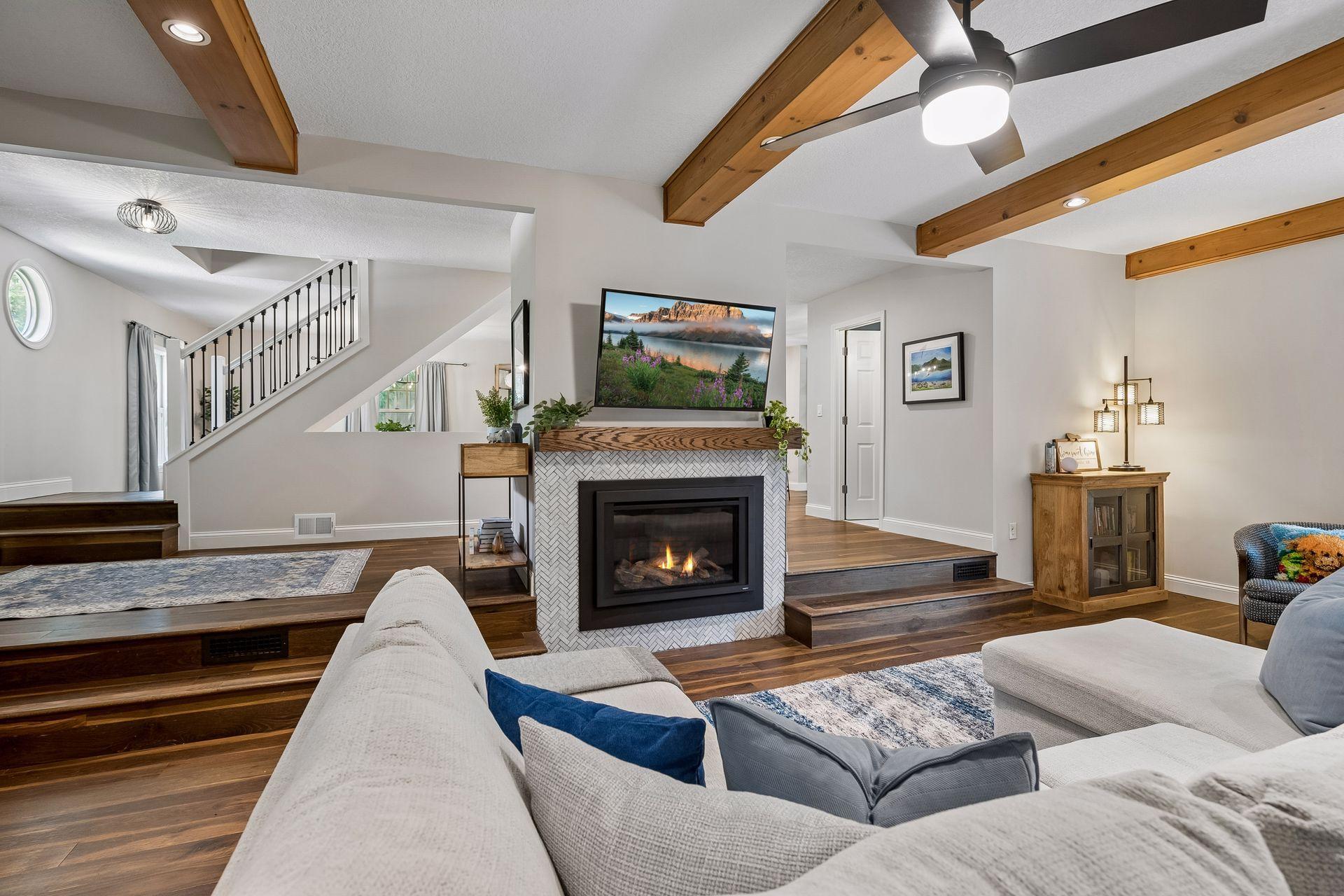 2713 W 54th Street