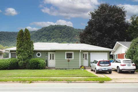 Photo of 1103 Gilmore Avenue, Winona, MN 55987 (MLS # 7129104)