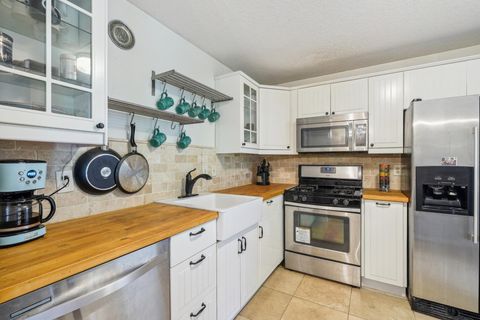 4004 Foss Road 101 Saint Anthony MN 55421