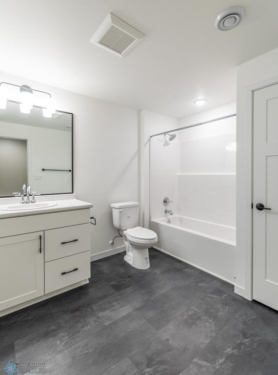 Horace, North Dakota 58047, United States, 4 Bedrooms Bedrooms, ,3 BathroomsBathrooms,Residential,Pending Sale,257251