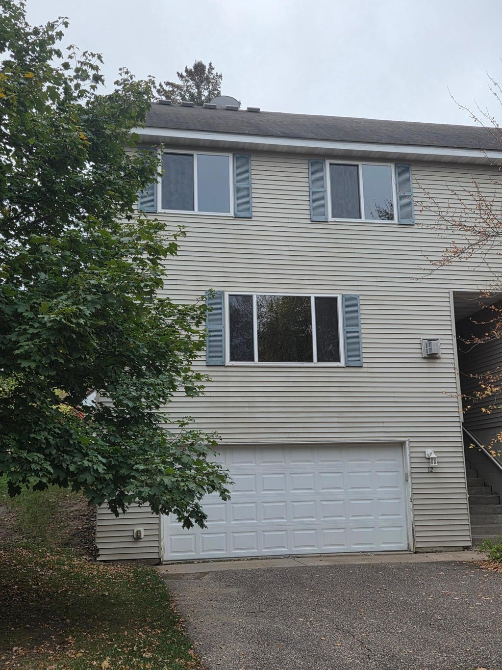 Photo of 12 City View Lane, Saint Paul, MN 55107 (MLS # 7130298)