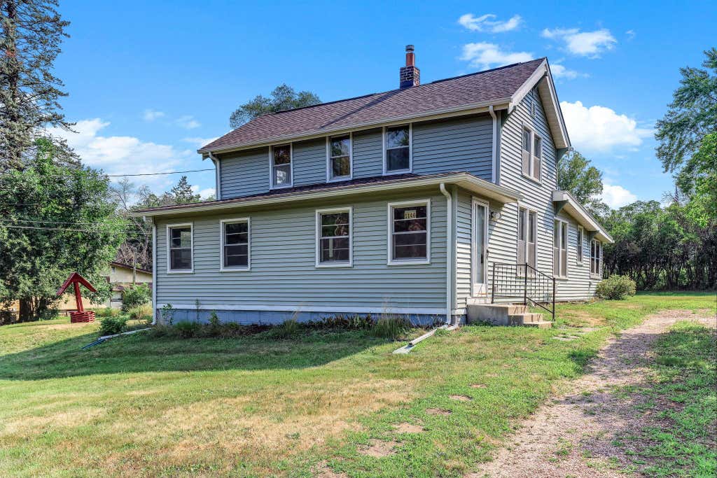 Photo of 1140 Griffin Avenue, Mahtomedi, MN 55115 (MLS # 7121769)