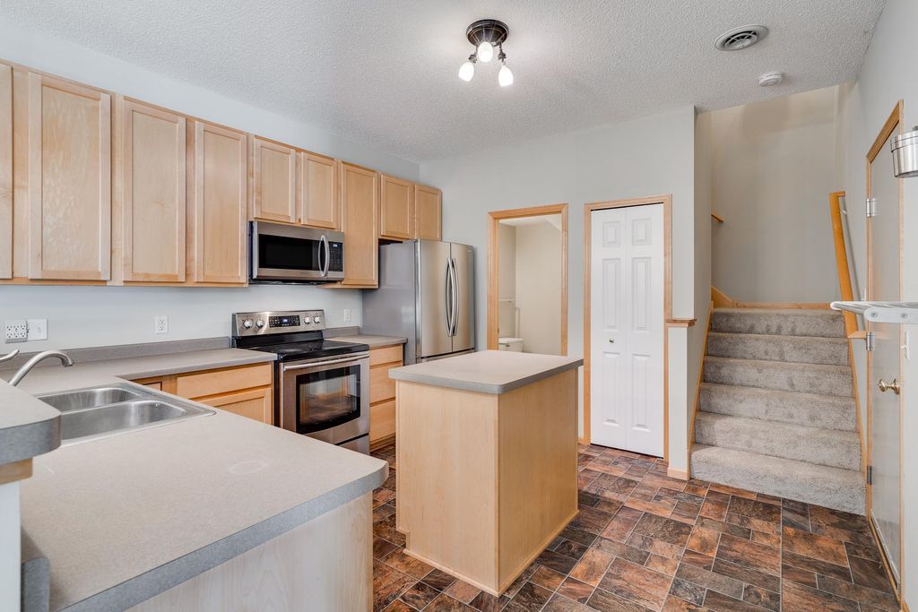 Photo of 17674 96th Avenue N, Maple Grove, MN 55311 (MLS # 7052559)