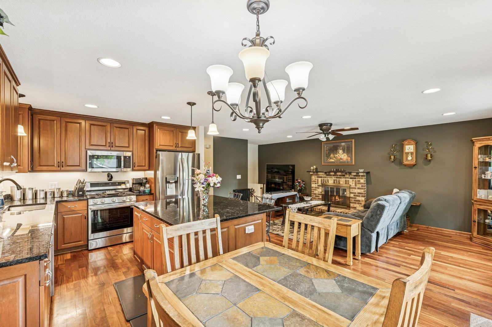 7817 W 103rd Street