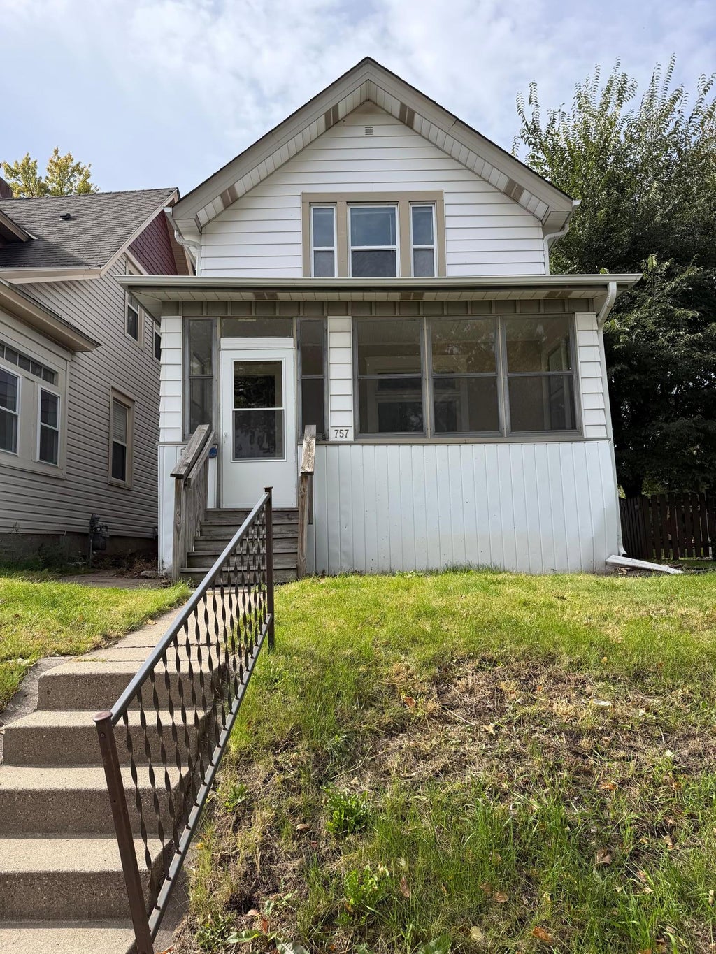 Photo of 757 Smith Avenue S, Saint Paul, MN 55107 (MLS # 7160180)