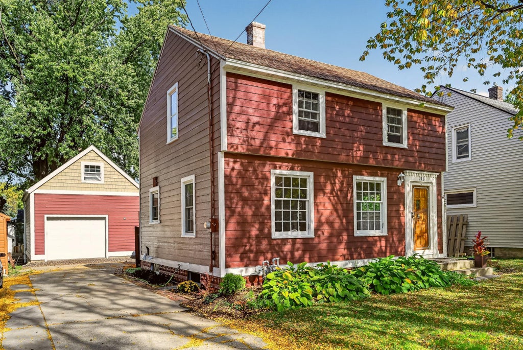 Photo of 915 9 1/2 Street SE, Rochester, MN 55904 (MLS # 7153392)