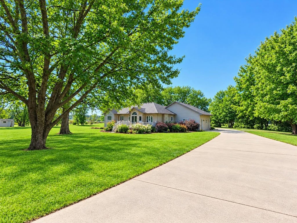 Photo of 25475 Redwing Avenue, New Prague, MN 56071 (MLS # 7164616)