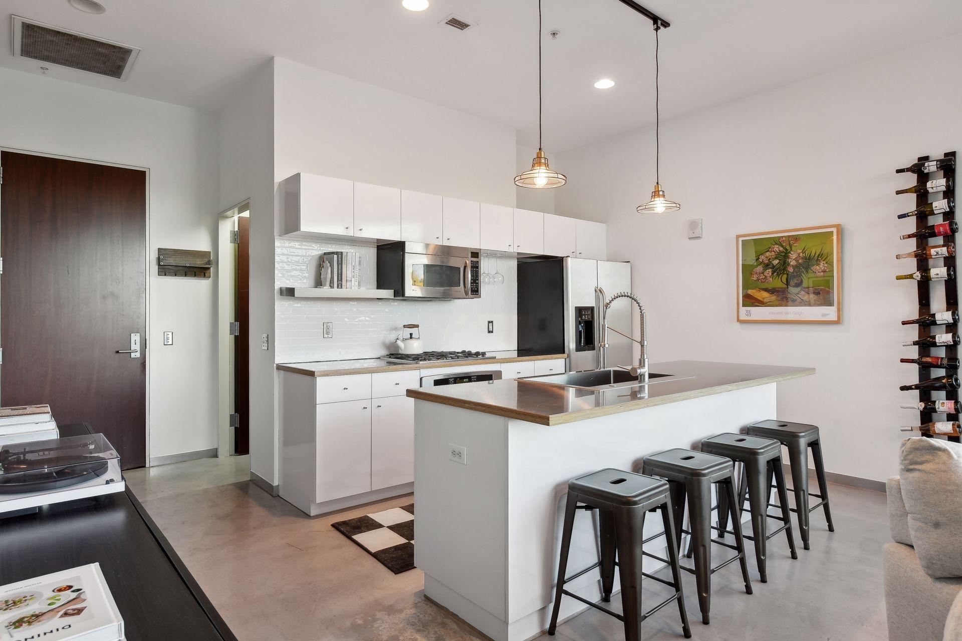 5601 Smetana Drive 318