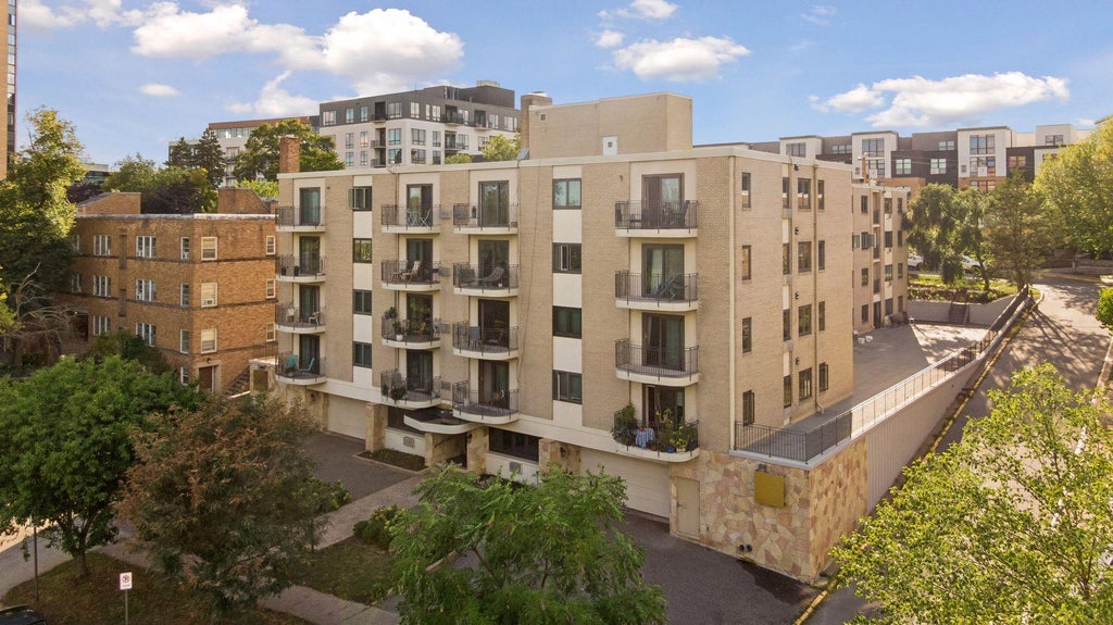 Photo of 2928 Dean Parkway #5L, Minneapolis, MN 55416 (MLS # 7135902)