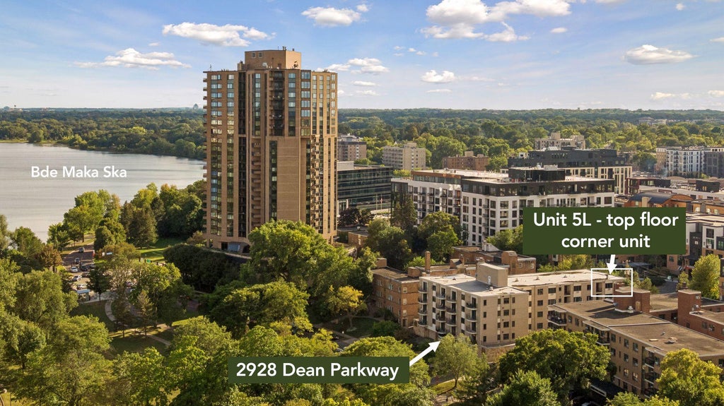Photo of 2928 Dean Parkway #5L, Minneapolis, MN 55416 (MLS # 7135902)