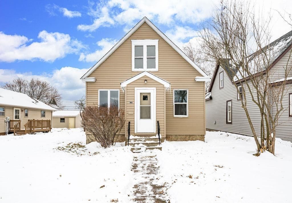 Photo of 722 Fisher Avenue, Superior, WI 54880 (MLS # 6823522)