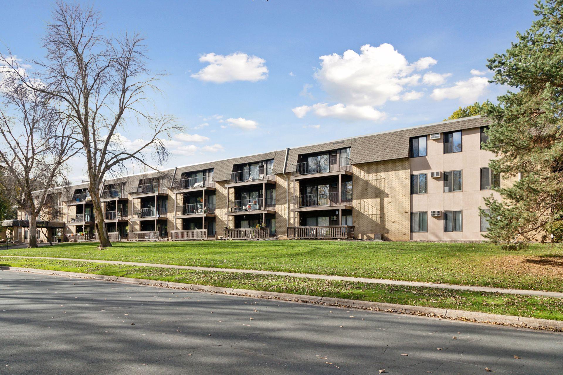 3461 Kent Street 1209