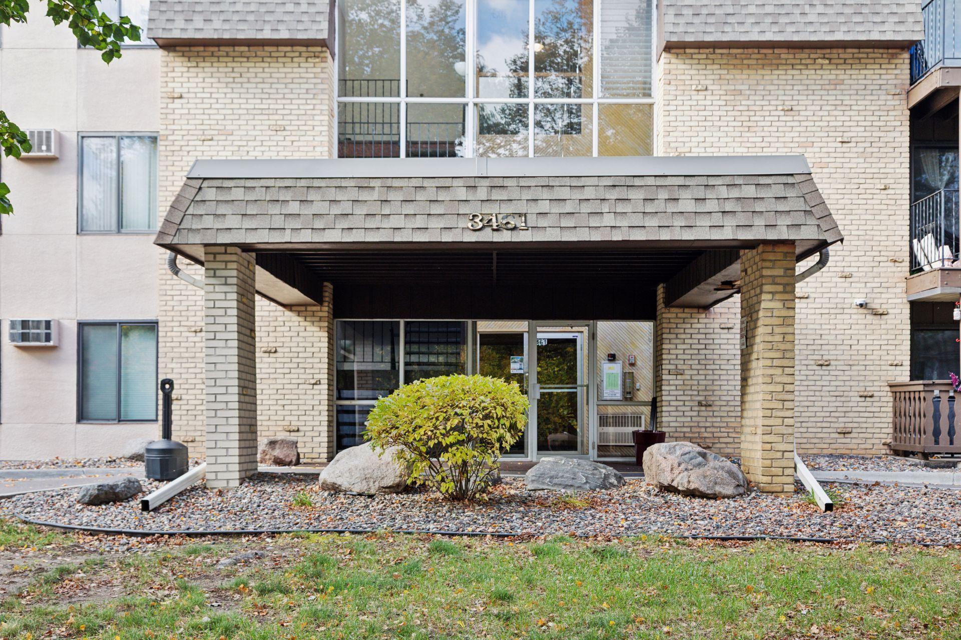 3461 Kent Street 1209