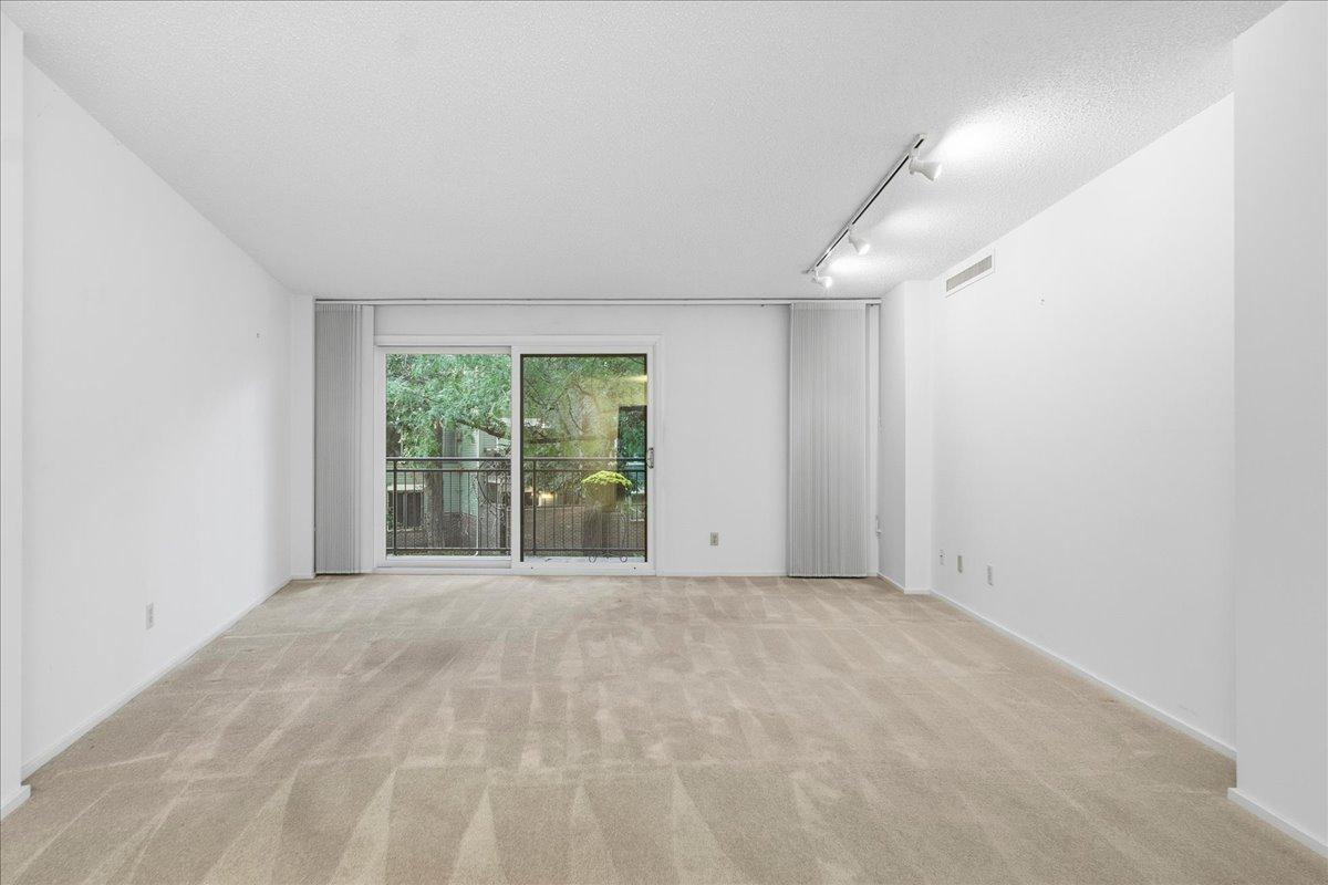 210 W Grant Street 218